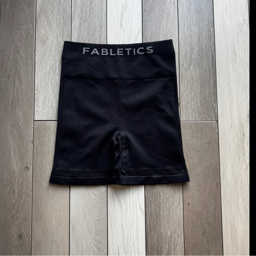 Fabletics Black Women's Biker Shorts | Size: Small |